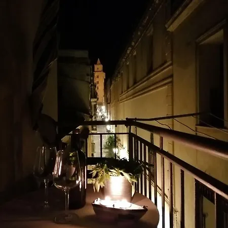 Di Fronte Al Museo