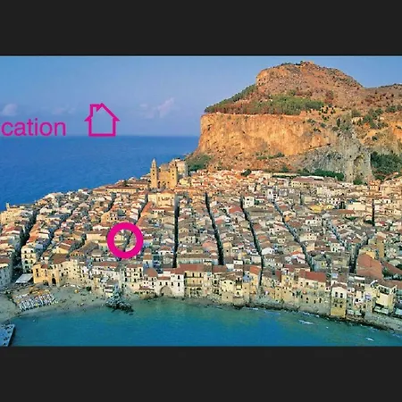 Di Fronte Al Museo * Cefalu